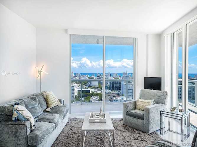 10 Venetian Way #2305 Miami Beach, FL 33139
