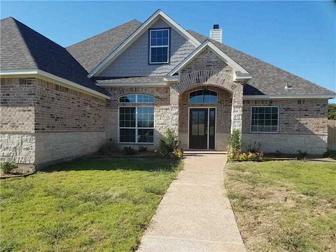 805 Day Star Dr Hewitt, TX 76643