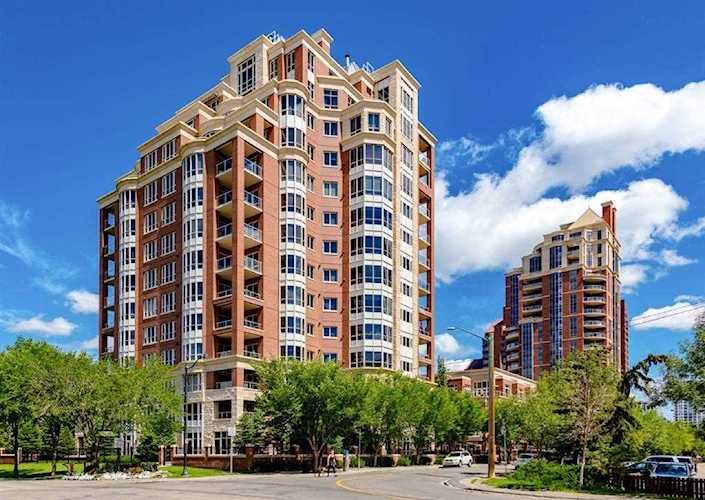 690 Princeton Way SW #303 Calgary, AB T2P 5J9