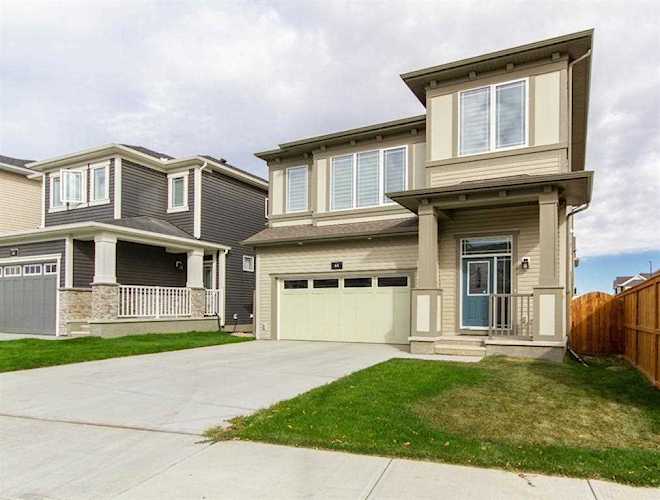 44 Carrington Circle NW Calgary, AB T3P 0Y6