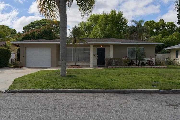 3015 14th Ave Bradenton, FL 34205