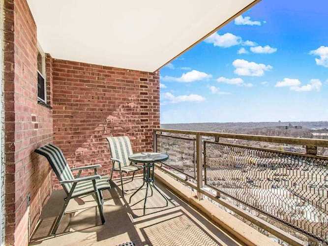 5700 Arlington Avenue #10D Bronx, NY 10471