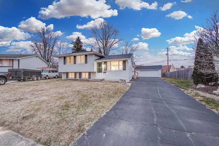5657 Brookfield Square Columbus, OH 43229