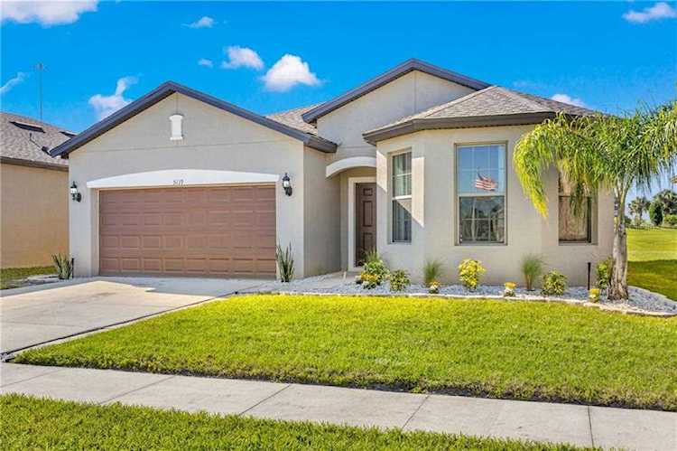 5119 Claremont Ct Polk City, FL 33868
