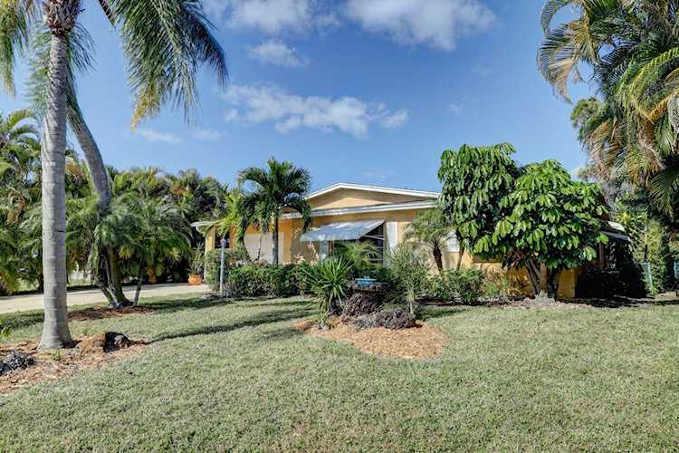 2359 NW Sunset Boulevard Jensen Beach, FL 34957