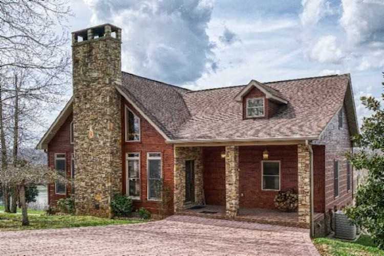 148 Cove Creek Est Byrdstown, TN 38549