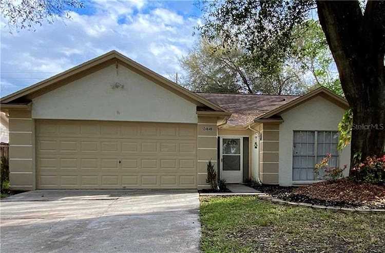 24840 Silversmith Dr Lutz, FL 33559