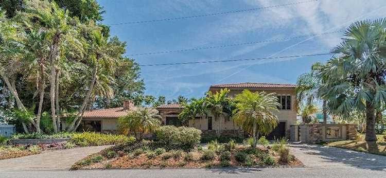 1558 Sandpiper Ln Sarasota, FL 34239