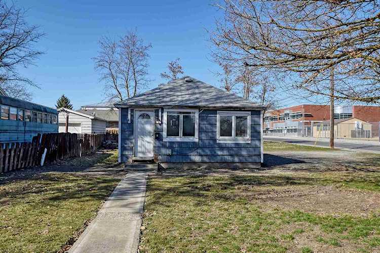 5441 N Addison St Spokane, WA 99207