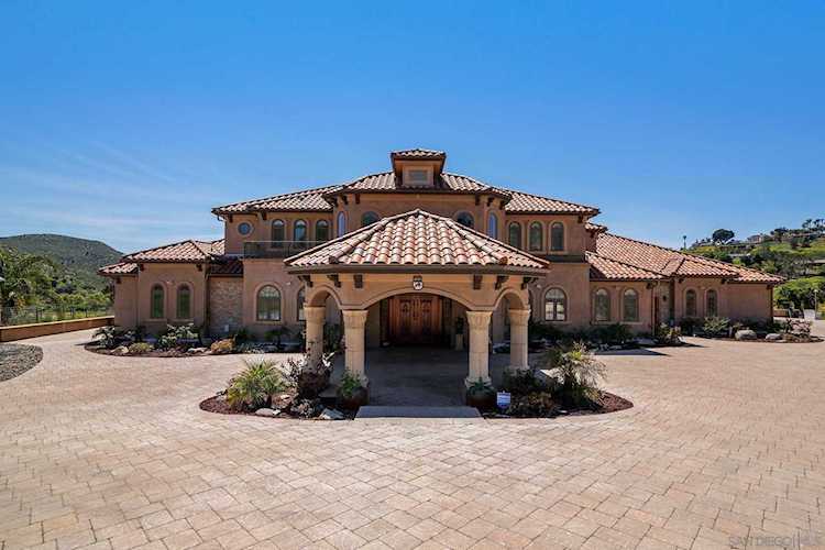 20620-80 Viento Valle Escondido, CA 92025
