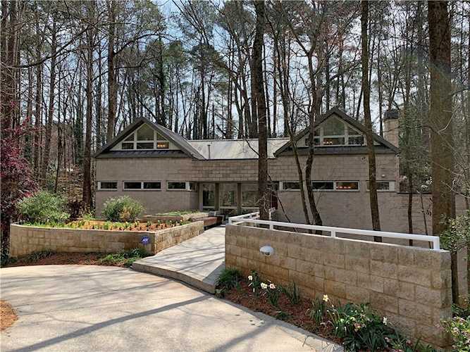 1141 Biltmore Dr Atlanta, GA 30329 | MLS 6855735 Photo 1