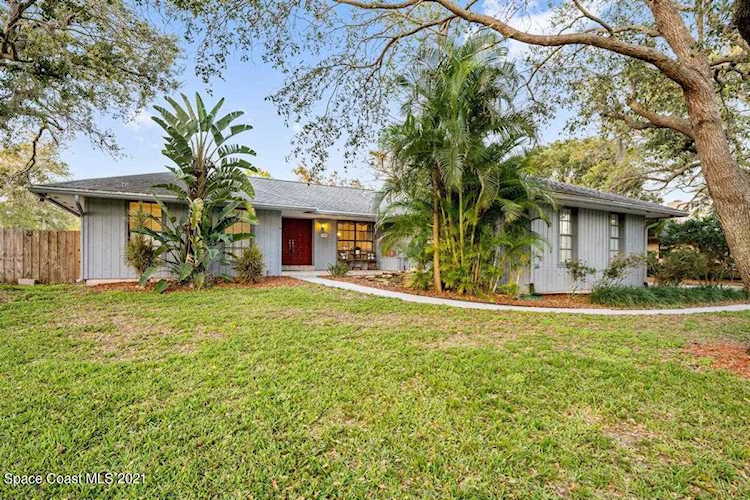900 NE Mandarin Drive Palm Bay, FL 32905