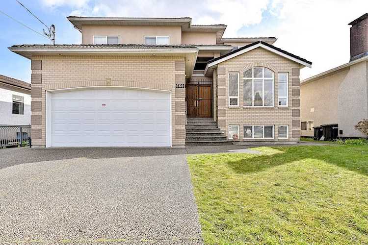 660 Cliff Avenue Burnaby, BC V5A 2J3