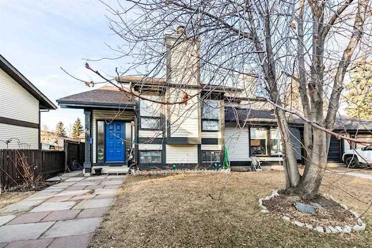 68 Templegreen Bay NE Calgary, AB T1Y 4Z3