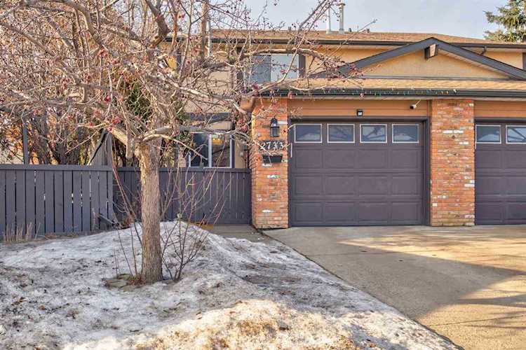 2733 136 Avenue Edmonton, AB T5A 4B3