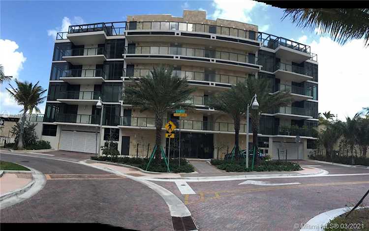 2205 S Surf Rd #4A Hollywood, FL 33019