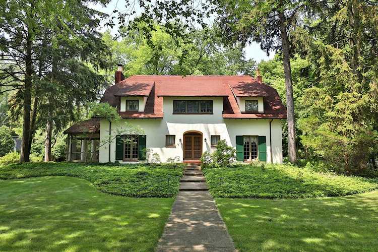 2 W Royal Forest Boulevard Columbus, OH 43214
