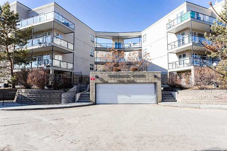 # 202 9804 101 Street Edmonton, AB T5K 2X3