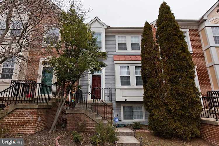 8196 Halley Ct Lorton, VA 22079