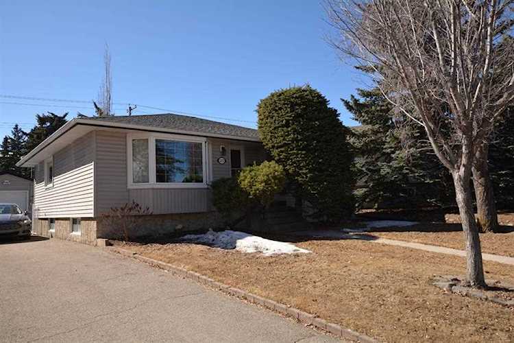 3223 Morley Trl NW Calgary, AB T2M 4H1