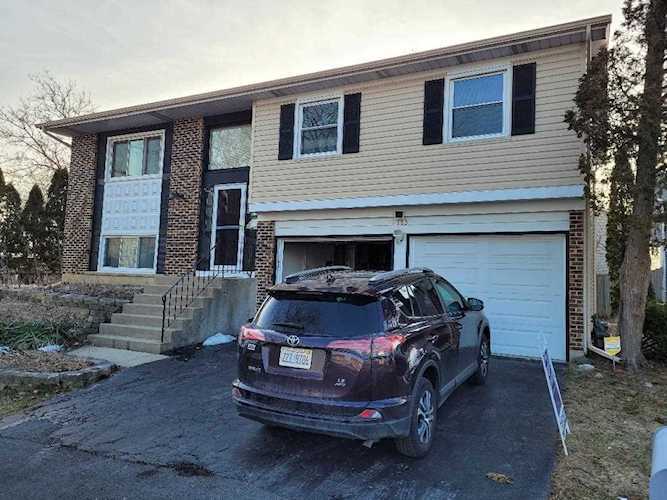 1385 Nantucket Ct Hoffman Estates, IL 60192