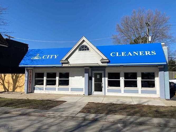 18451 Mack Detroit, MI 48236 | MLS 58050036860 Photo 1