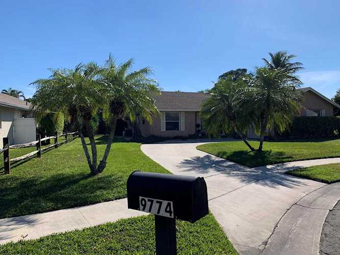9774 Lancaster Place Boca Raton, FL 33434