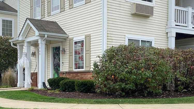 124 Bertram Dr #H Yorkville, IL 60560