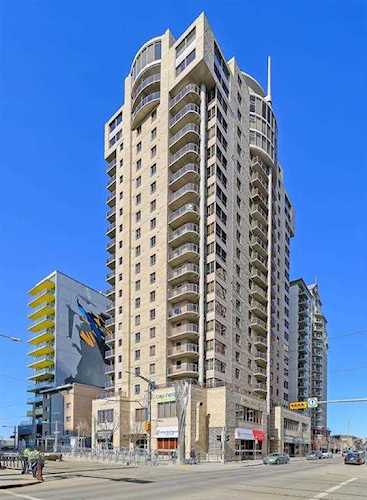 683 10 St SW #1701 Calgary, AB T2P 5G3