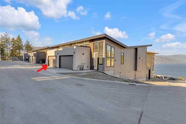 3220 Hilltown Drive Kelowna, BC V1V0C6