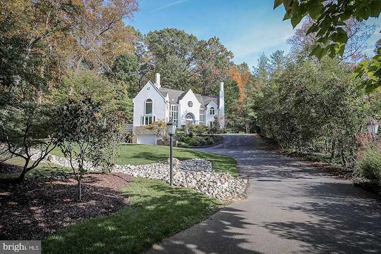8907 Burdette Rd Bethesda, MD 20817