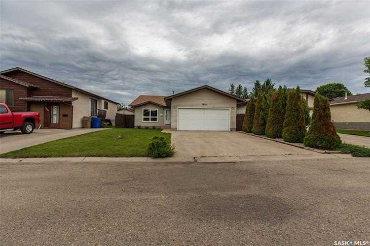 1010 Middleton Crescent Regina, SK S4N 7B4