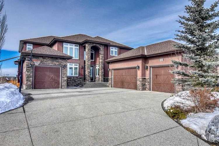 989 East Lakeview Rd Chestermere, AB T1X 1R2