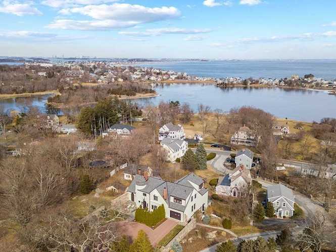 21 Howe Rd (Aka 700 Jerusalem Rd) Cohasset, MA 02025