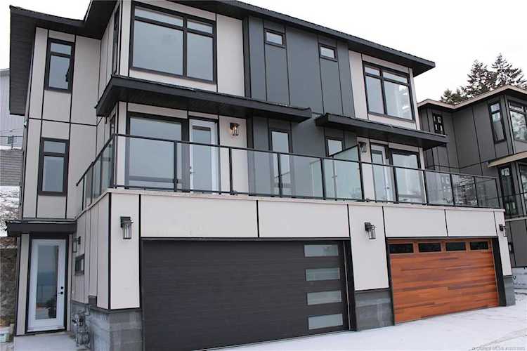 3220 Hilltown Drive Kelowna, BC V1V0C6