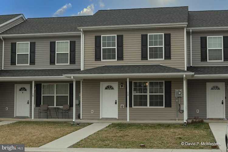 10 Lobo Ln Inwood, WV 25428 | MLS ® WVBE184434 Photo 1