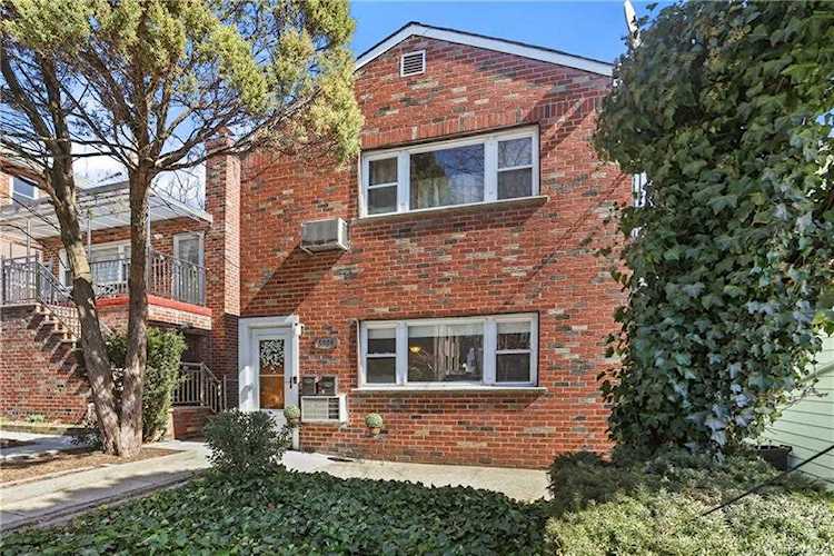 5908 Spencer Avenue Bronx, NY 10471