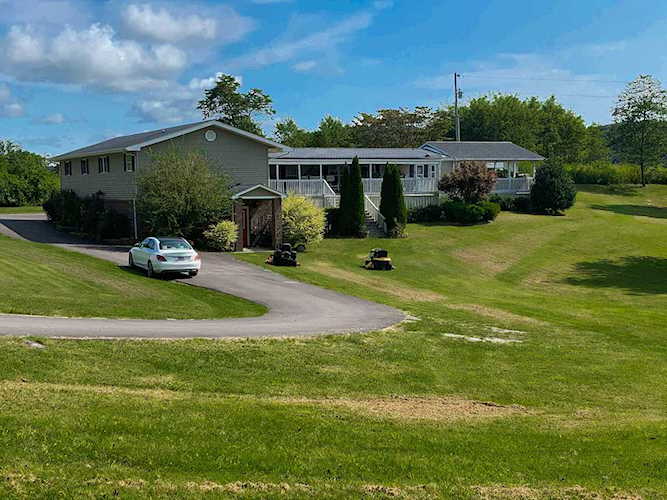 Lakeside Dr New Tazewell, TN 37825