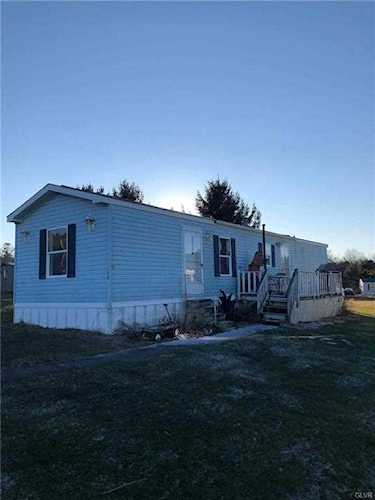 64 Britt Dr Lehighton, PA 18235