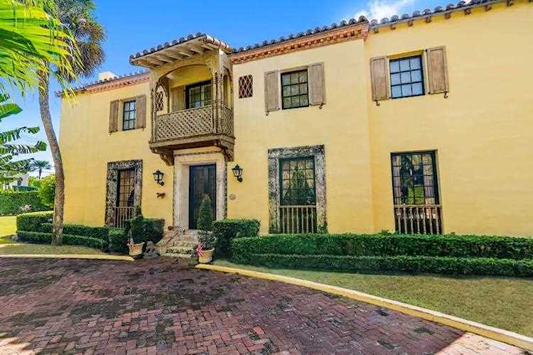 200 El Bravo Way Palm Beach, FL 33480