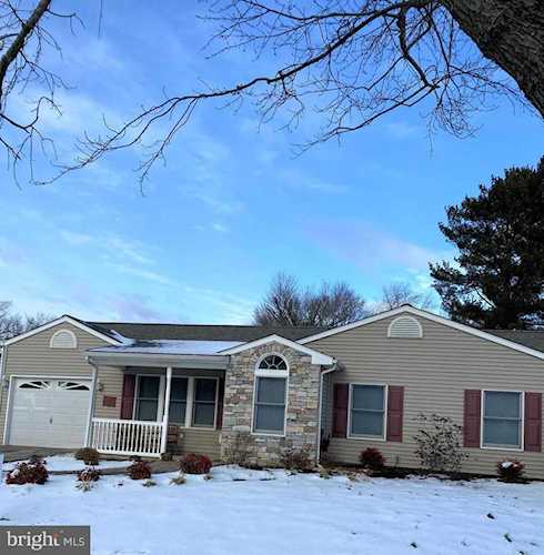 900 Gerald Dr Newark, DE 19713 | MLS ® DENC516956 Photo 1
