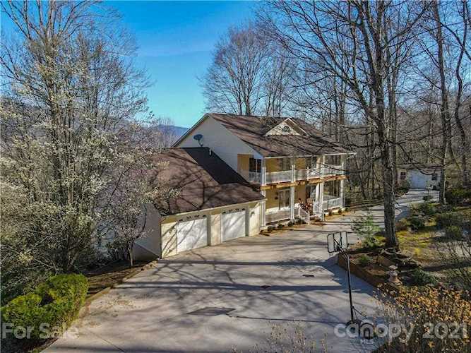 719 April Park Waynesville, NC 28786