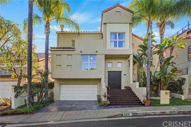 4258 Levitt Lane Sherman Oaks, CA 91403