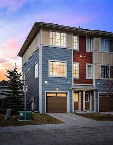 120 Marquis Ln SE Calgary, AB t3m 2g6