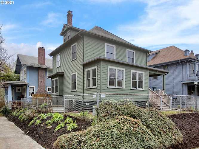 1332 SE Salmon St Portland, OR 97214 | MLS 21205344 Photo 1