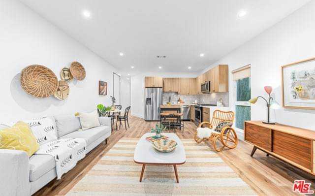 249 Bonnie Brae #3 Los Angeles, CA 90026