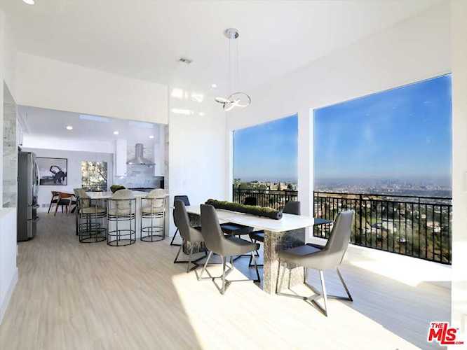 1550 Blue Jay Way Los Angeles, CA 90069