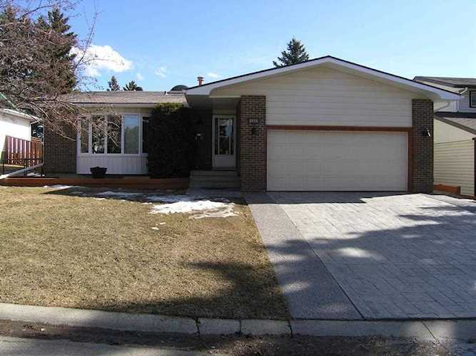 6016 Dalcastle Crescent NW Calgary, AB T3A 1S4