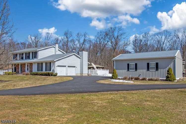 78 Mary Jones Rd Hampton Twp., NJ 07860