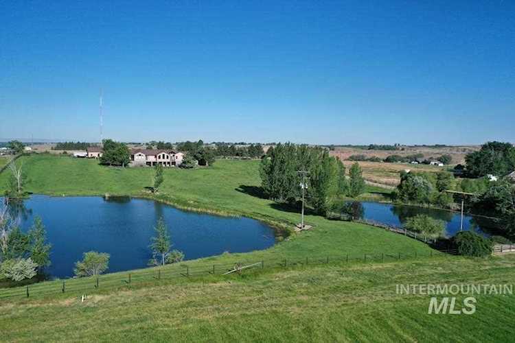 6847 Willis Rd Star, ID 83669